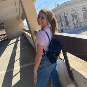 Meet your Posher, Bailey